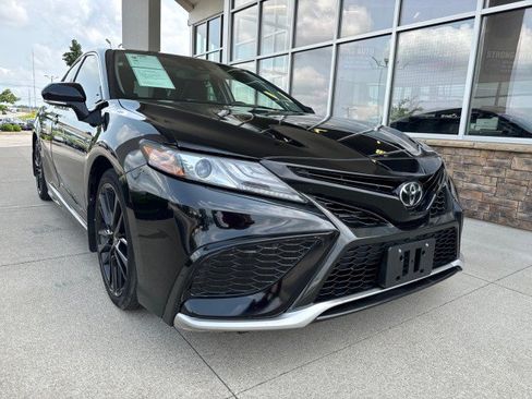 Used 2021 Toyota Camry XSE FWD image 2
