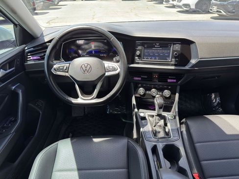 Used 2024 Volkswagen Jetta SE FWD image 36