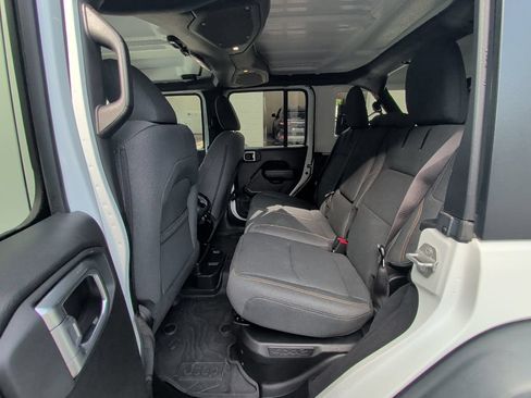 Used 2024 Jeep Wrangler Unlimited AWD/4WD image 13