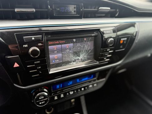 Used 2014 Toyota Corolla S FWD image 23