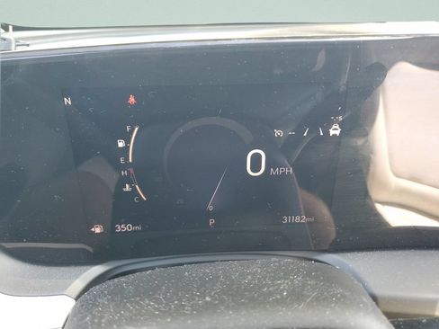 Used 2024 Buick Encore GX Preferred w/ Comfort Package FWD image 21