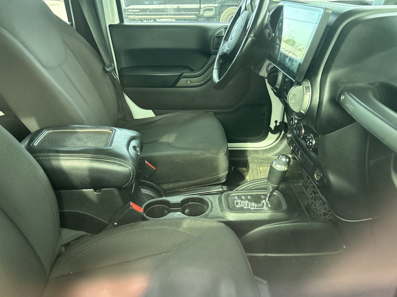 Used 2018 Jeep Wrangler Unlimited Sport S AWD/4WD image 10