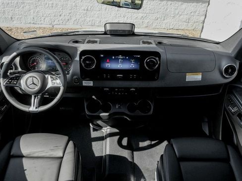 New 2025 Mercedes-Benz Sprinter 2500 image 21