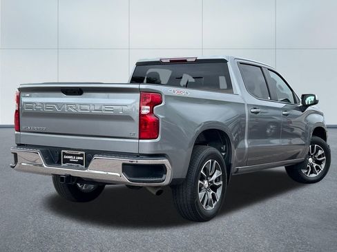 Used 2024 Chevrolet Silverado 1500 LT AWD/4WD image 2
