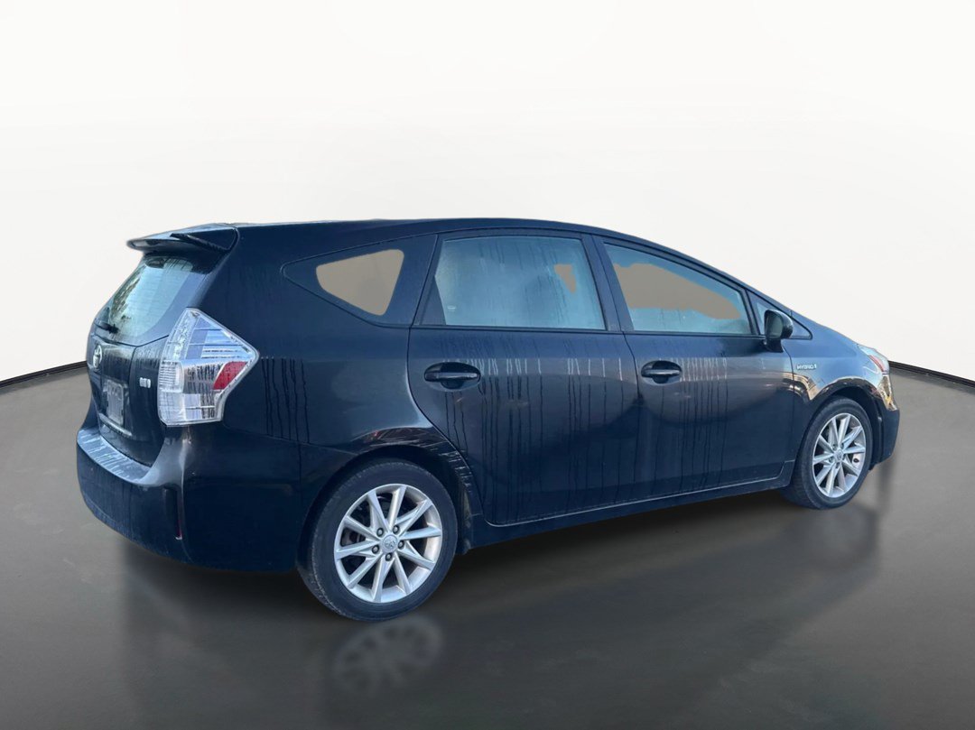 Used 2014 Toyota Prius V Five FWD image 3