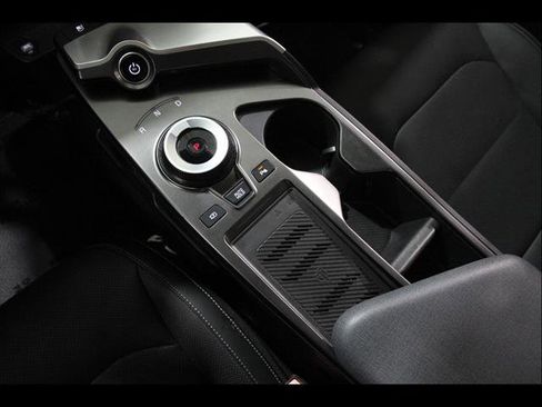 Used 2022 Kia EV6 Wind image 16