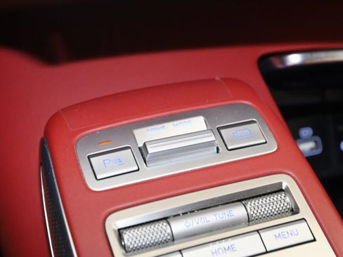 Used 2023 Genesis GV70 2.5T w/ Sport Prestige Package image 32