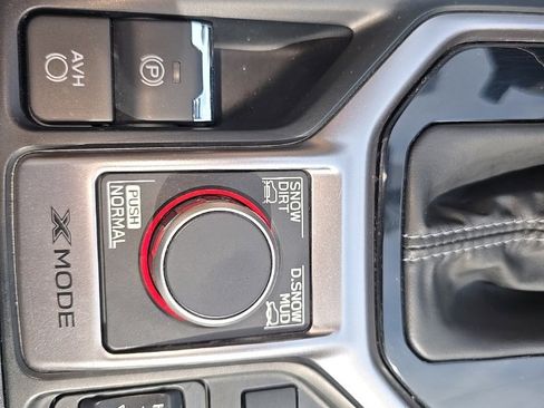 Used 2020 Subaru Forester Limited image 27