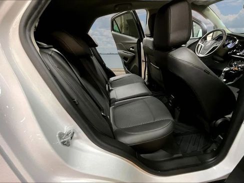 Used 2022 Buick Encore Preferred w/ Safety Package image 24