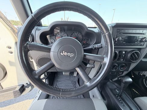 Used 2007 Jeep Wrangler Unlimited X AWD/4WD image 14