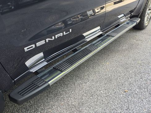 Used 2022 GMC Sierra 1500 Denali image 41