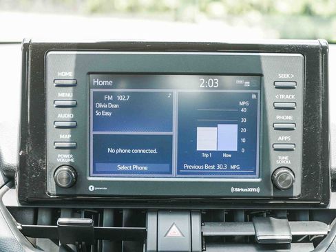 Used 2021 Toyota RAV4 LE w/ Carpet Mat Package (TMS) FWD image 20