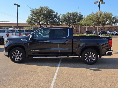 New 2026 GMC Sierra 1500 SLT image 2