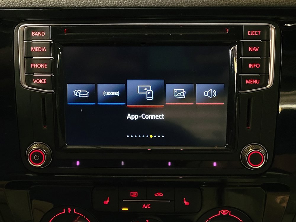 Used 2016 Volkswagen Jetta SEL w/ Lighting Package FWD image 25