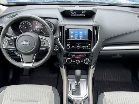 Used 2022 Subaru Forester Premium image 11