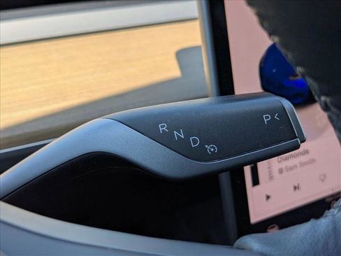 Used 2023 Tesla Model Y Long Range image 11