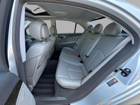 Used 2008 Mercedes-Benz E 350 Sedan image 29
