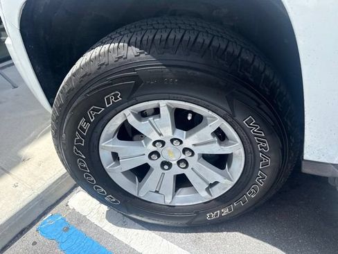 Used 2018 Chevrolet Colorado LT w/ LT Convenience Package RWD image 9