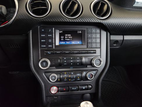 Used 2018 Ford Mustang Coupe RWD image 6