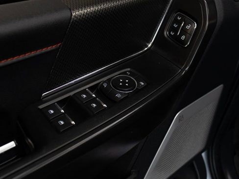 Used 2025 Ford F150 Raptor AWD/4WD image 18