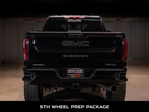 Used 2026 GMC Sierra 2500 AT4 w/ AT4 Premium Plus Package AWD/4WD image 7