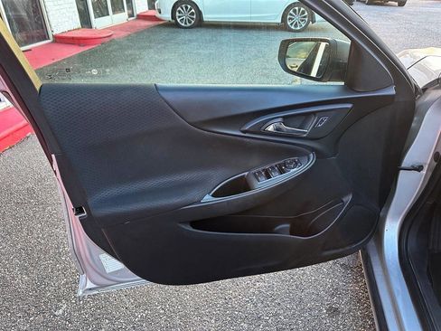 Used 2017 Chevrolet Malibu LS image 10