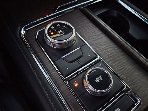 Used 2021 Ford Expedition Limited image 22