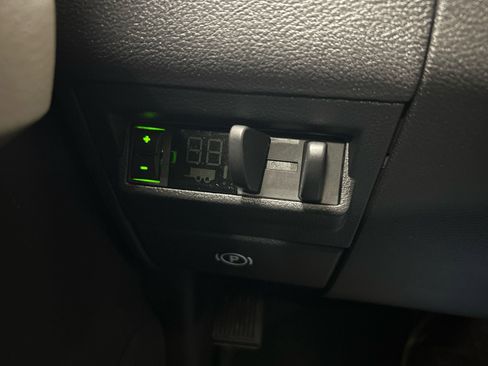 Used 2010 Dodge Ram 2500 Truck SLT w/ Big Horn Regional Pkg image 17