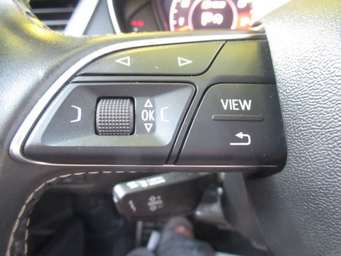Used 2018 Audi SQ5 Premium Plus w/ S Sport Package AWD/4WD image 33