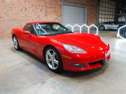 Used 2008 Chevrolet Corvette Coupe RWD image 3