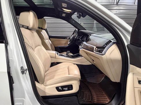 Used 2022 BMW X5 xDrive45e w/ M Sport Package image 18