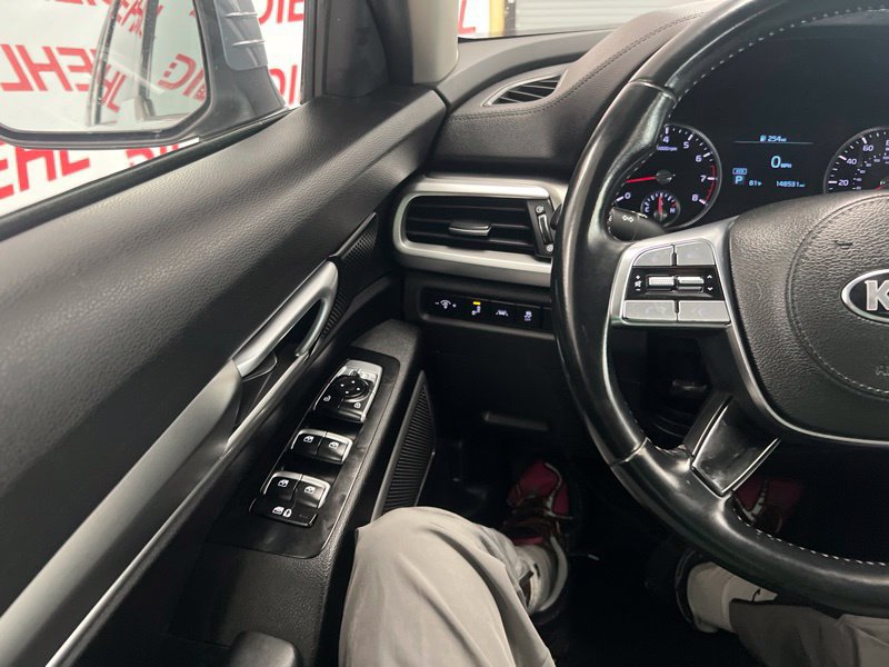 Used 2020 Kia Telluride S AWD/4WD image 21