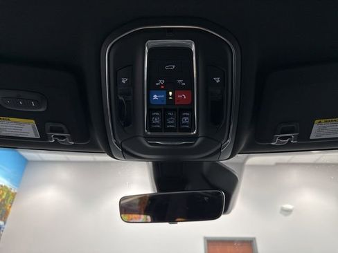 New 2025 Jeep Grand Cherokee Limited AWD/4WD image 33