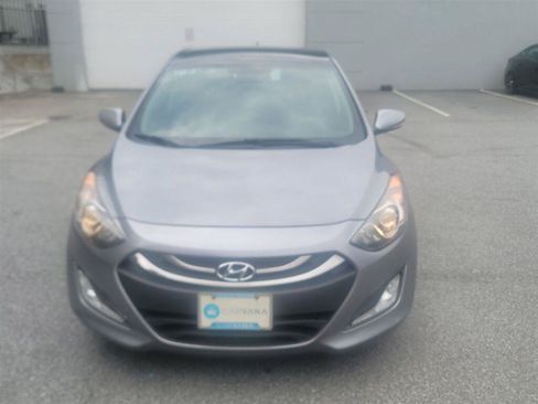 Used 2013 Hyundai Elantra GT w/ Style Pkg FWD image 2