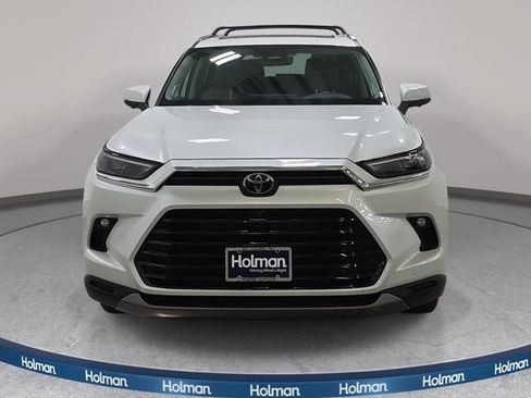 Certified 2024 Toyota Grand Highlander AWD image 2