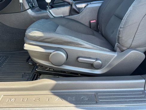 Used 2013 Ford Mustang GT image 14