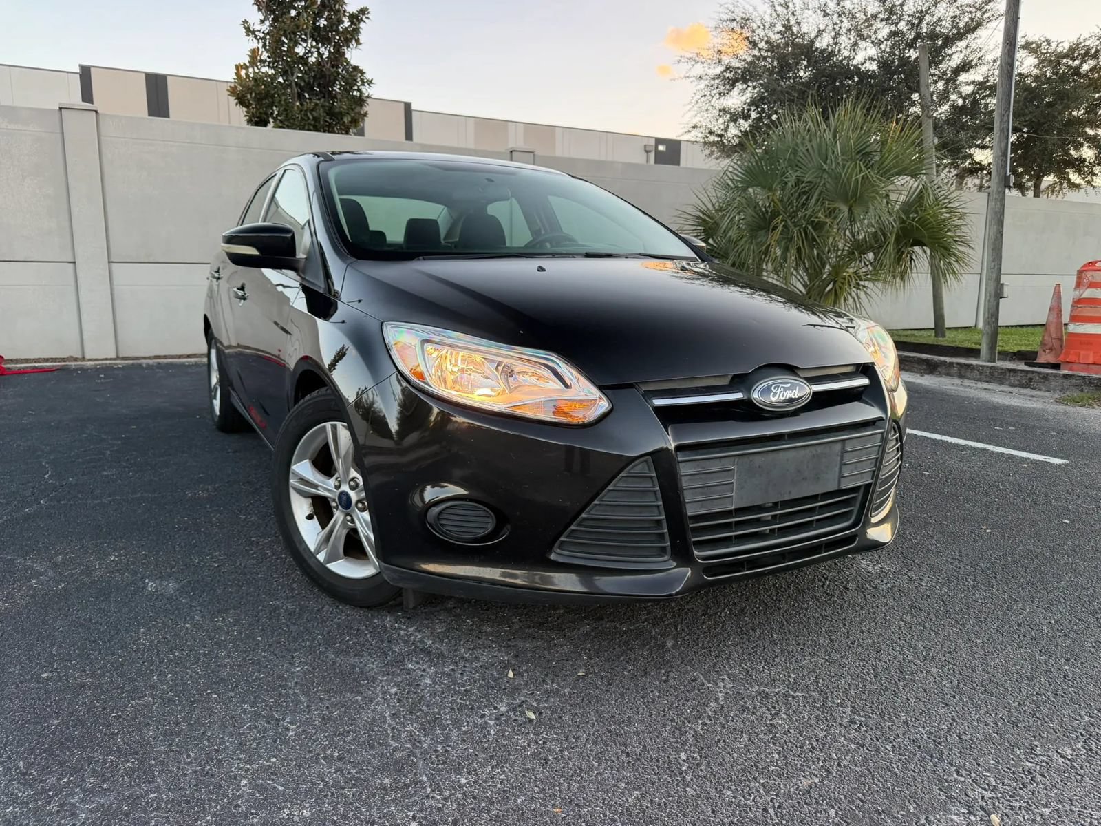 Used 2014 Ford Focus SE FWD image 3