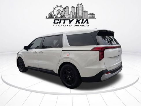 New 2027 Kia Carnival LX FWD image 5