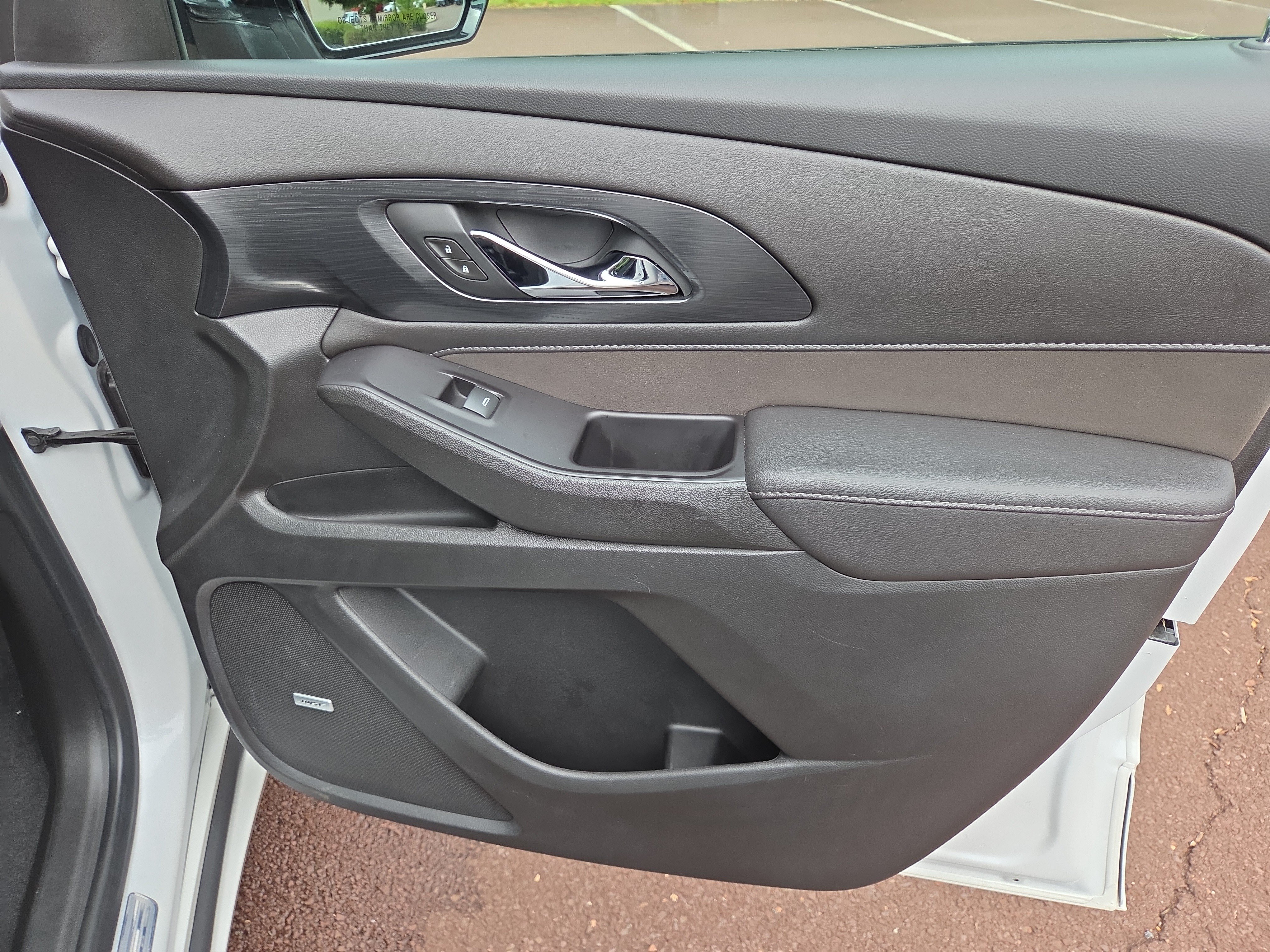 Used 2020 Chevrolet Traverse High Country w/ LPO, Floor Liner Package AWD/4WD image 16