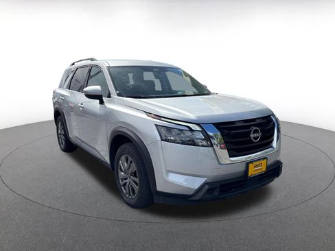 Used 2025 Nissan Pathfinder SV AWD/4WD image 1