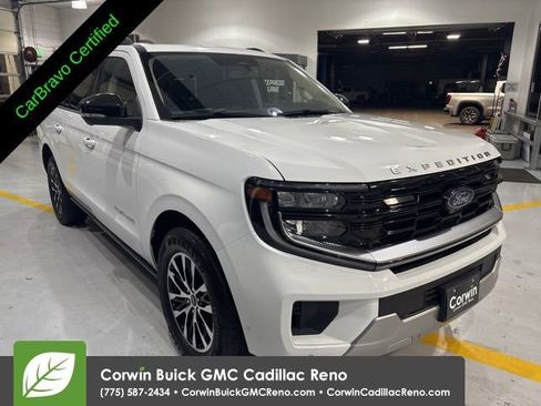 Used 2025 Ford Expedition Max Platinum AWD/4WD image 3