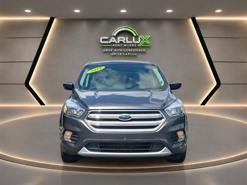 Used 2019 Ford Escape SE AWD/4WD image 2