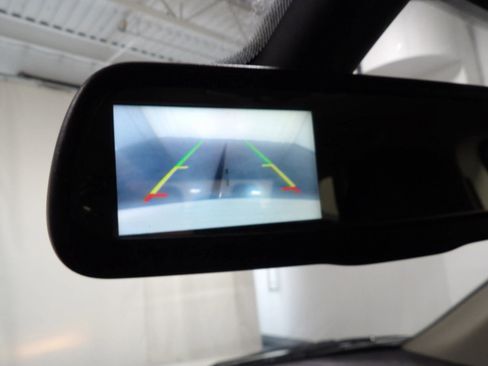 Used 2018 Dodge Journey SE image 16