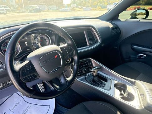 Used 2019 Dodge Challenger R/T w/ Driver Convenience Group image 21