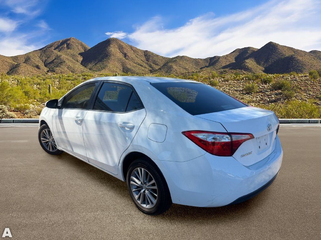 Used 2015 Toyota Corolla LE FWD image 3