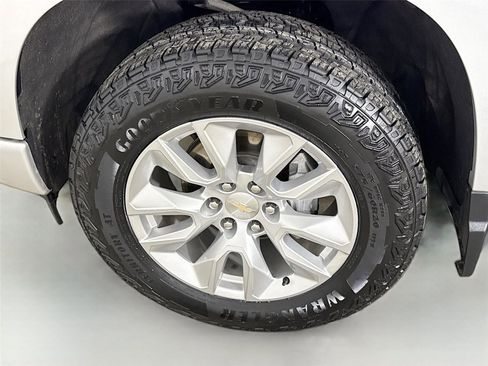 Used 2022 Chevrolet Silverado 1500 Custom image 29