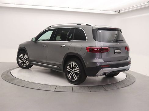 New 2026 Mercedes-Benz GLB 250 image 2