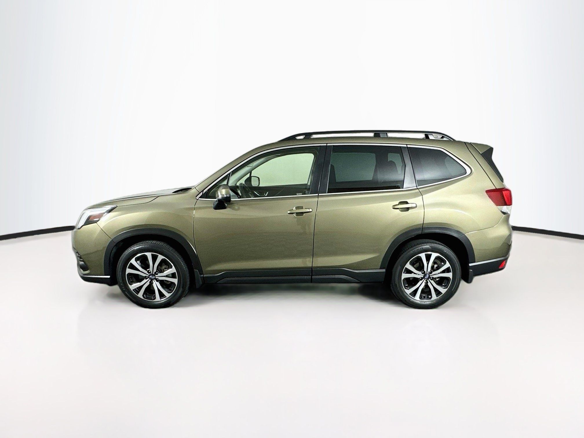 Used 2023 Subaru Forester Limited AWD/4WD image 4