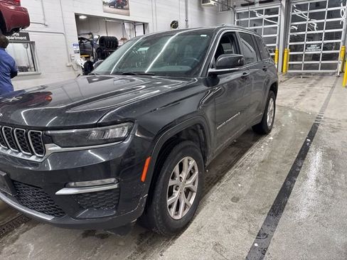 Certified 2022 Jeep Grand Cherokee Limited image 2