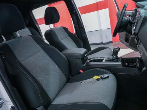 Used 2023 Toyota Tacoma TRD Off-Road image 21